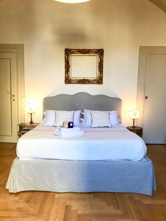 La Casa Degli Specchi * Florença